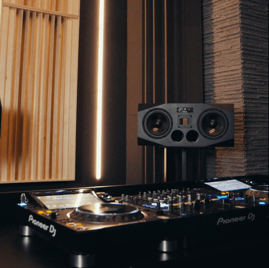 DJ Raum mieten Wien – SoundCube mit Pioneer CDJ 3000