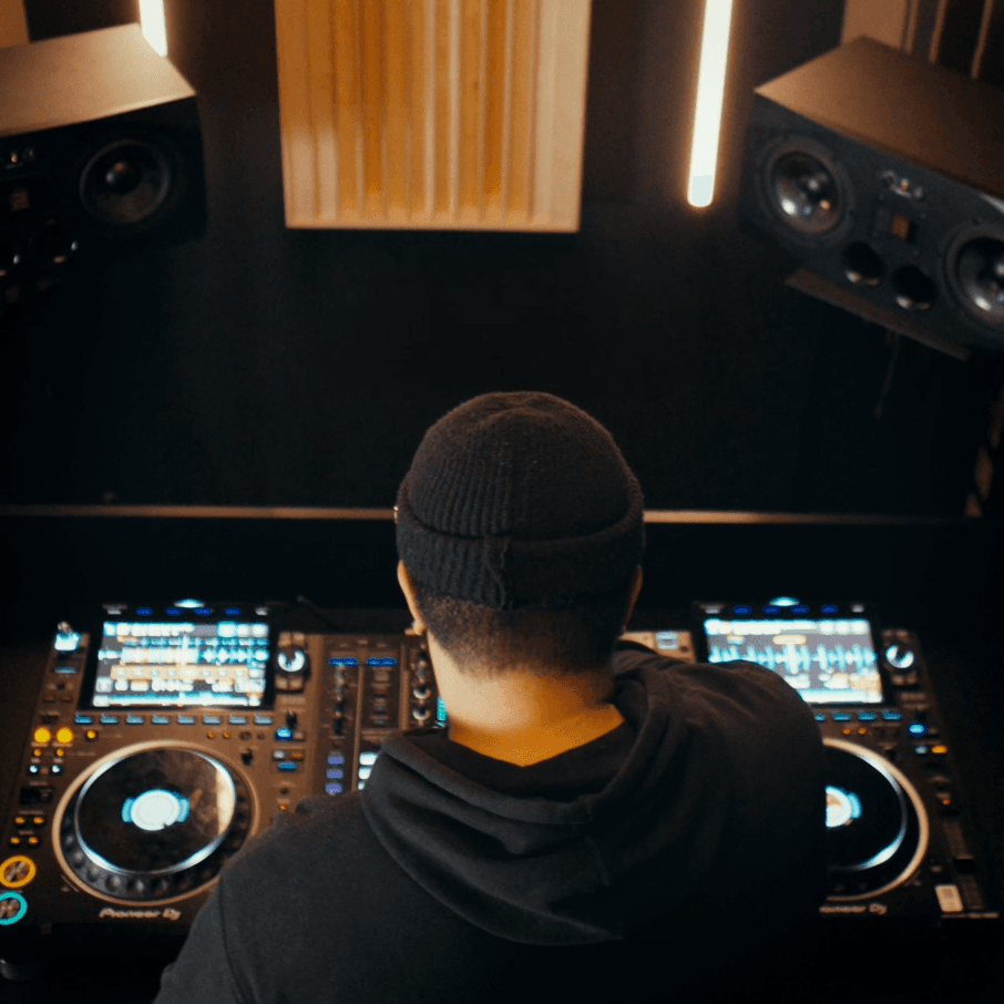 DJ Raum mieten Wien – SoundCube DJ-Raum Setup